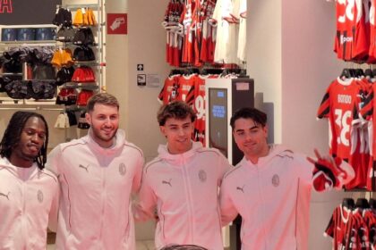 Milan, Gimenez, Felix, Bondo e Sottil al flagship di Milano: tifosi in delirio