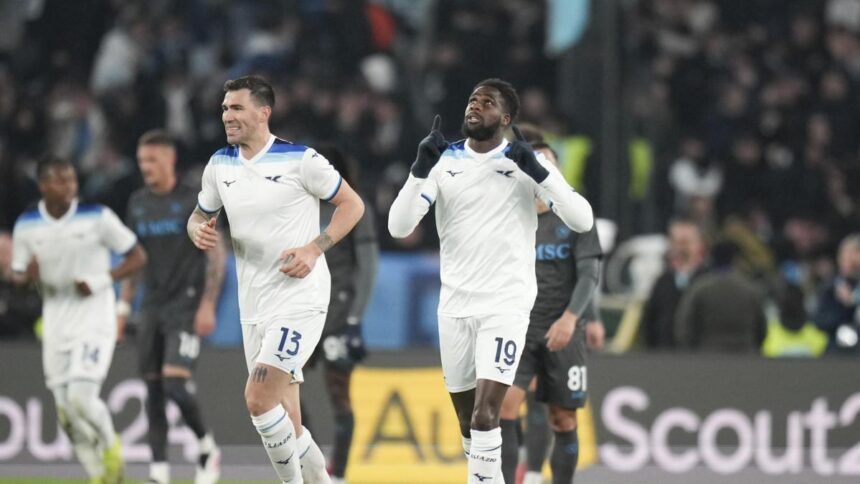 Lazio-Napoli 2-2: gol di Isaksen, Raspadori, Dia e autogol di Marusic