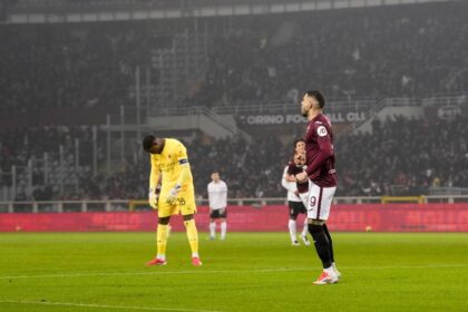 Torino-Milan, Maignan rinvia addosso a Thiaw e causa l'autogol