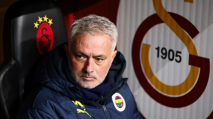 Mourinho in Turchia, ancora in guerra con tutti dopo Italia, Inghilterra e Spagna