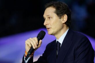 la posizione di Elkann e degli Agnelli