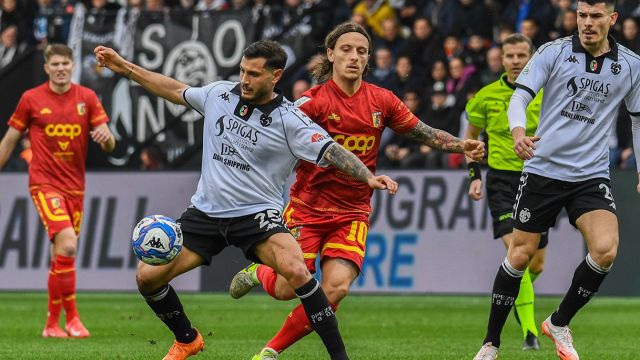 Spezia, disastro Lapadula e il Catanzaro fa il colpaccio. Il Palermo torna a vincere, Audero fondamentale