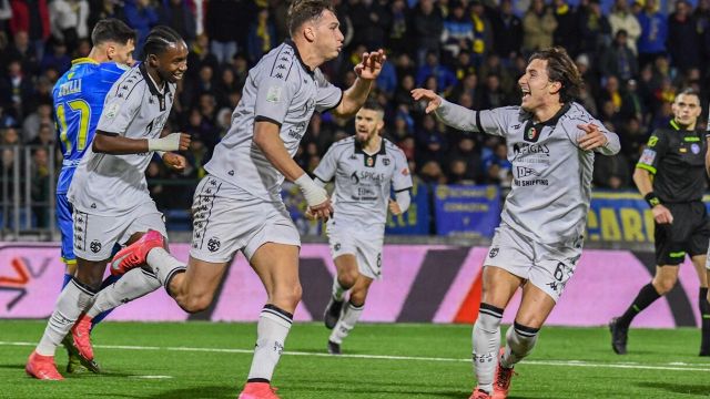 la doppietta di Vignali stende il Sassuolo. Domani tocca alla Sampdoria