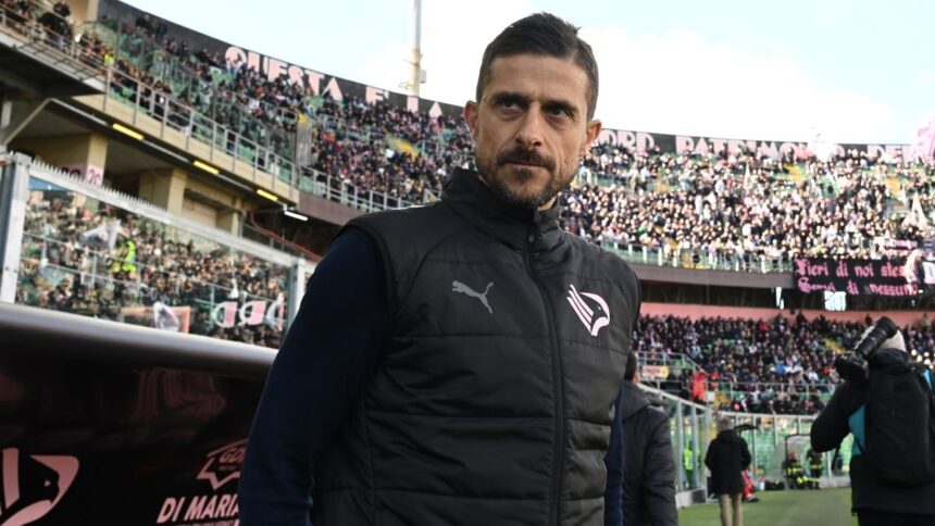 Palermo, non c’è il sostituto. Avanti con Dionisi, ma i tifosi contestano