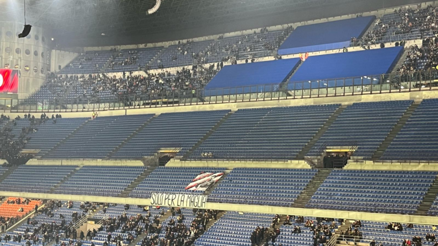 Milan-Lazio, contestazione: curva contro, i cori, lo sciopero del tifo