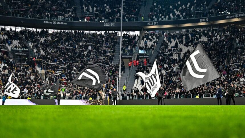 Juve contestata ma a -6 dall'Inter: la serata surreale dello Stadium
