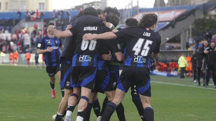 Serie B, risultati 30ª giornata: Pisa-Mantova 3-1, Reggiana-Samp e Sudtirol-Carrarese 2-2