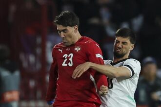 Motta esonerato? Vlahovic torna a segnare con la Serbia