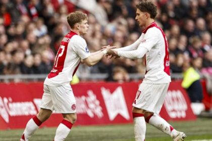 riflettori su Ajax-Eintracht, il programma con gli orari