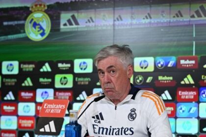 Real, il gesto di Ancelotti in conferenza strappa le risate ai giornalisti