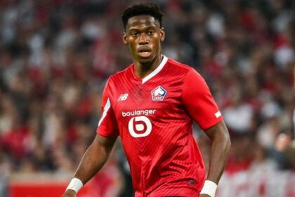 e spunta il documento con l'ingaggio richiesto