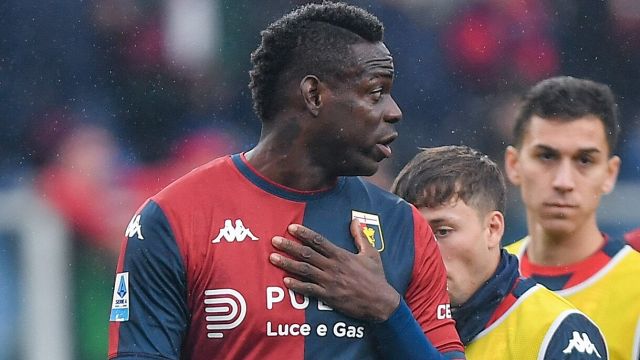 Balotelli cancella post sui nemici nella squadra e fa un tuffo nel passato al Lumezzane