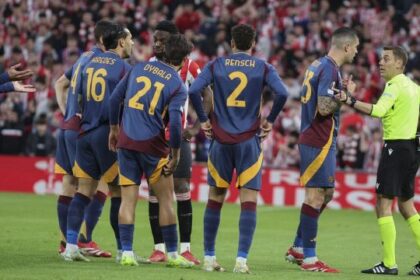 si può dare un rosso così dopo 10’? Il regolamento