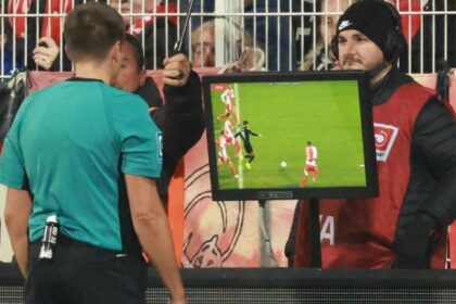 immagini e audio Var andranno in diretta allo stadio su maxischermi, ecco da quando