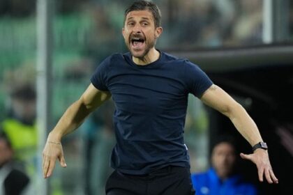 prima esonerato e poi ripescato, non c'è intesa con il successore