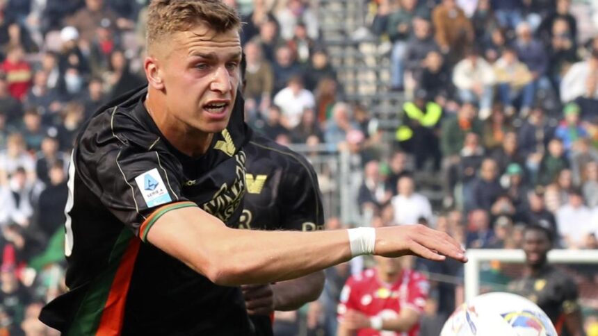 Fila, dai fischi al primo gol: l'evoluzione dell'attaccante del Venezia