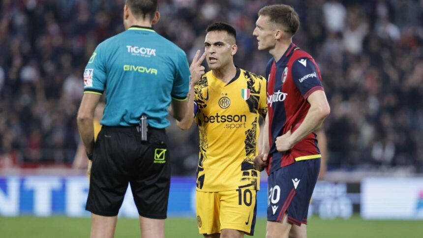 Bologna-Inter, moviola: quanti errori per l'arbitro Colombo