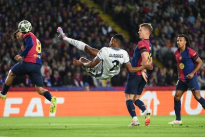 Barcellona-Inter 3-3: doppietta di Dumfries, gol di Thuram, Yamal, Torres, autogol Sommer
