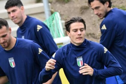 "Altro che premi rinnovo e Nazionale, radiateli"