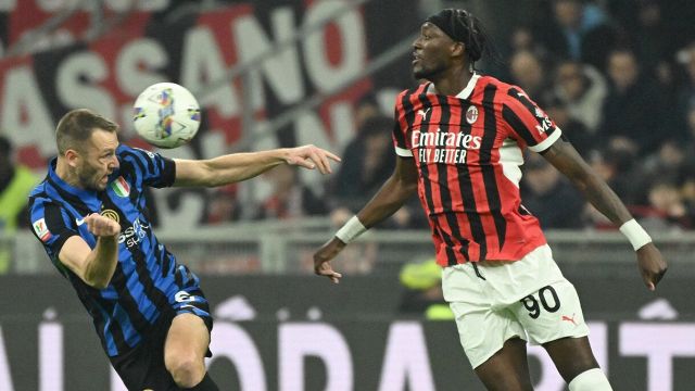 Morto Papa, cosa succede con le gare di coppa Italia di mercoledì e giovedì: il derby si gioca?