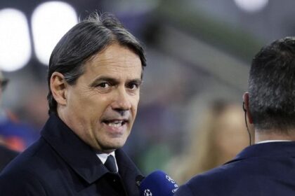 Inzaghi replica alla frecciata di Kompany e dribbla l’argomento rinnovo. Da Mkhitaryan attacco ai media  