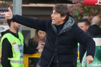 non c’è solo De Laurentiis nel mirino. Dopo Monza i tifosi lo scaricano