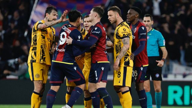 Lautaro e compagni accerchiano Colombo, Arnautovic litiga con Beukema