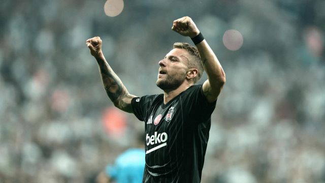 il tris con cui eguaglia Okaka e Balotelli. Il Besiktas lo scarica, Torino e Genoa ci pensano