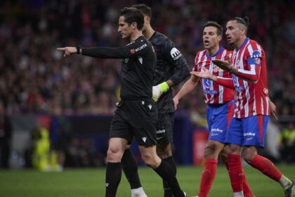 audio Var choc su rosso mancato, mai successo prima, c'è anche un gol annullato