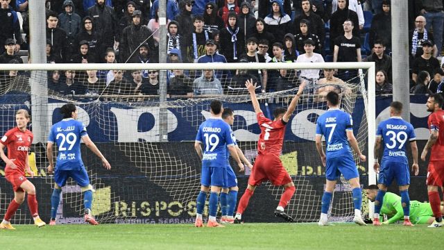 che svista dell’arbitro, quanti gialli rimasti nel taschino e il rischio di un Collina-bis