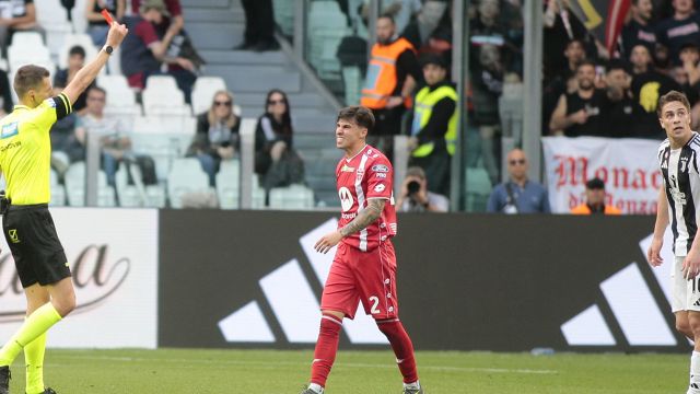 perché Yildiz è stato espulso e cosa rischia, mancato rosso a Carboni