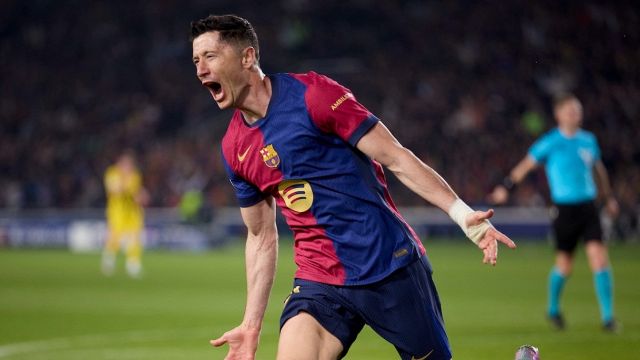 Lewandowski non sbaglia mai, vola il tridente da sogno di Flick