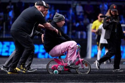 Kings League Italia, tra Bologna e biciclette rosa. I momenti più iconici dell'ottava giornata