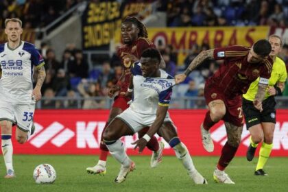 le proteste sul penalty e il rosso mancato