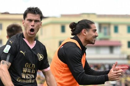 il Palermo espugna Catanzaro e batte un colpo playoff, Juve Stabia ko a Bolzano