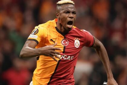 il club smentisce, De Laurentiis vuole la clausola, Juve pronta a inserirsi