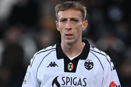 lo Spezia si suicida, il Mantova manda il Sassuolo in A con la doppietta di Maggioni nel finale