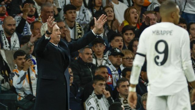 ecco chi c'era in tribuna, Mbappè scaricato dai tifosi