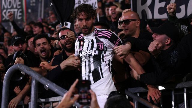 Locatelli manda i bianconeri in Champions e i lagunari in B. Haps non basta