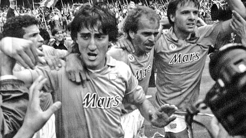 De Napoli: "Conte è una garanzia, il Napoli non scenderà dal trono..."