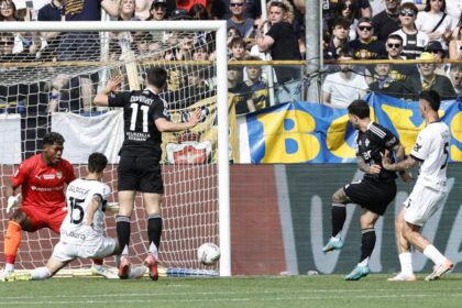 Serie A, Parma-Como 0-1 Strefezza gol