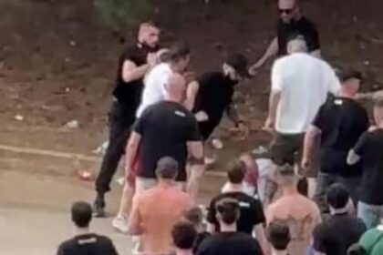 Bari, tre arresti per la rissa all'esterno dello stadio: fra loro anche il padre del bambi