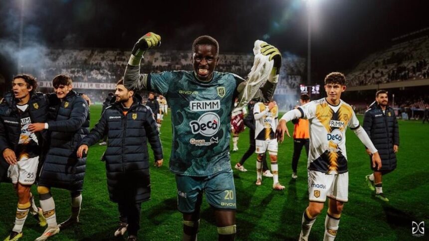 Juve Stabia, Thiam: "Paravo a mani nude, non avevo i soldi per i guanti. Ora voglio la A"