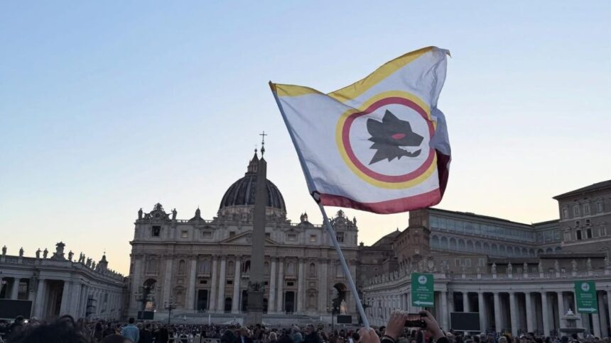 Papa Leone tifoso della Roma