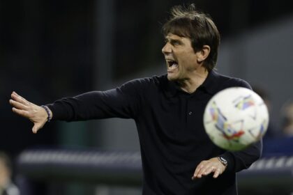 Napoli, adesso niente panico. Scudetto appeso a un punto