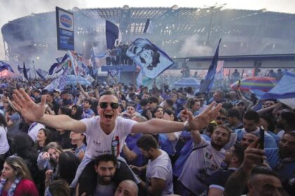 Napoli, festa scudetto: maxischermi e bus scoperto. Il programma