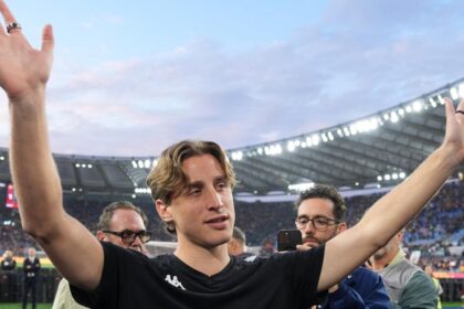 Fiorentina, Bove: "Spero e voglio fare ancora il calciatore. Roma? Non so se torno"