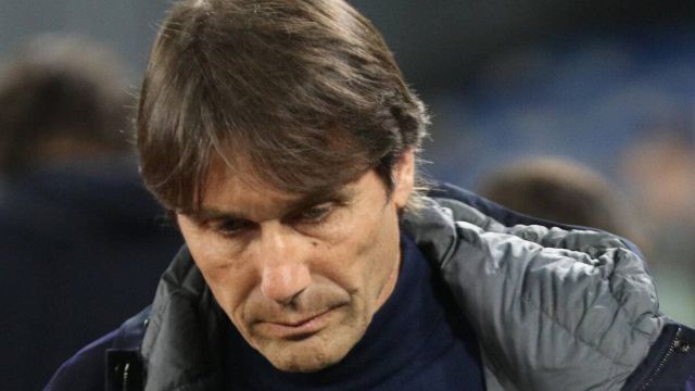 Juventus, su Conte si abbatte l'ira dei tifosi bianconeri: "Usati e traditi"