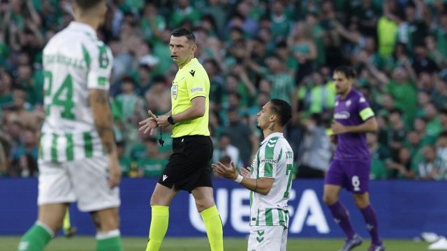 recupero thrilling, Oliver contestato per rigore negato, piccolo giallo sul primo gol