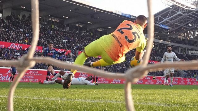 Napoli-Cagliari, Caprile come de Vrij? Partito processo al portiere di proprietà degli azzurri, la decisione dei sardi
